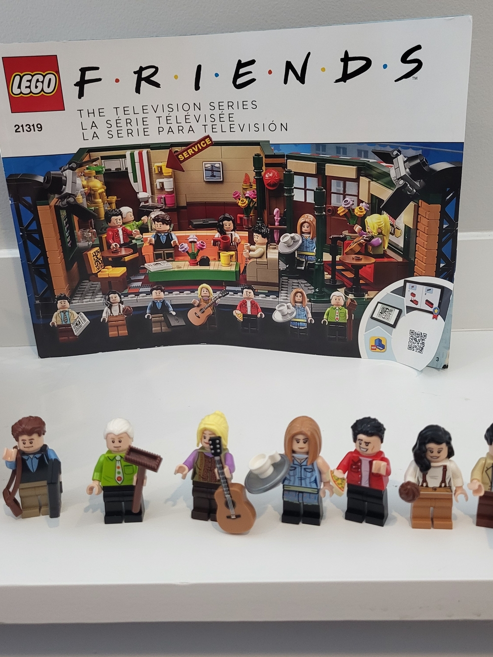LEGO Ideas Friends Central Perk 21319 Set Built 99.9% Complete w/ Manual